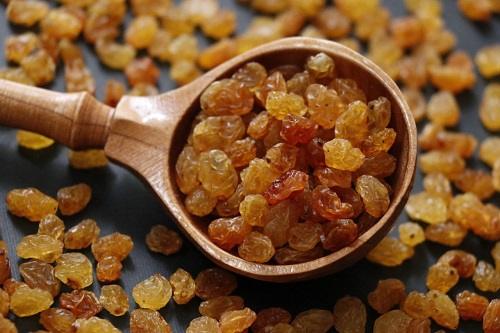 تصویر 4 از کشمش پلویی فله‌ای با طعم شیرین و کیفیت مناسب آشپزی